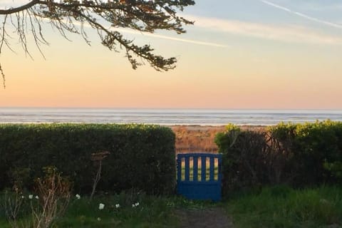Vue mer pour une escale en baie du Mt-St-Michel House in Brittany