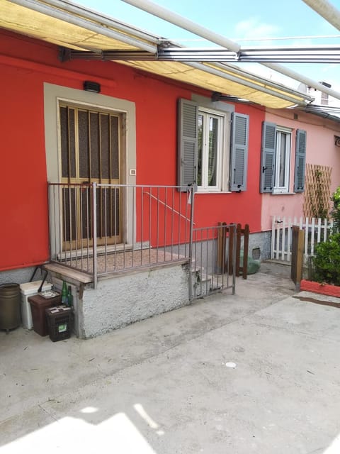 Property building, Day