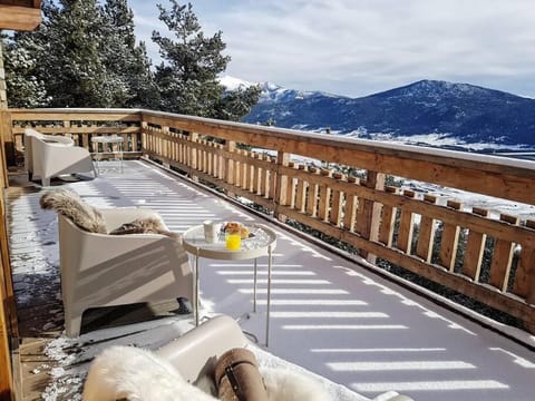 Day, Natural landscape, View (from property/room), Balcony/Terrace, Lake view, Mountain view