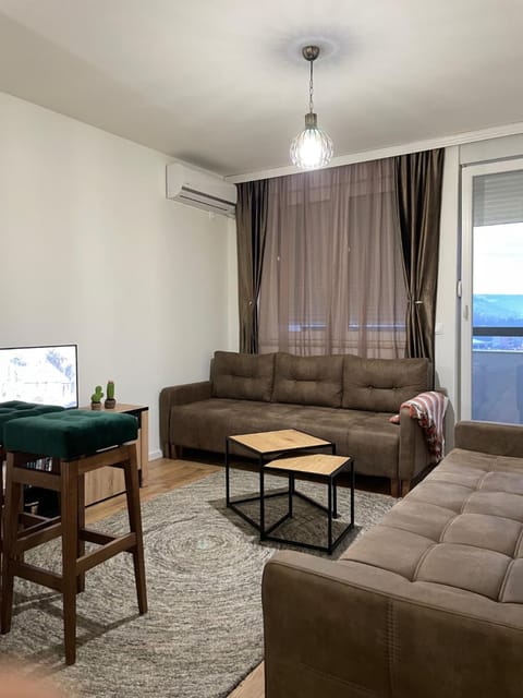 Living room, Seating area, air conditioner