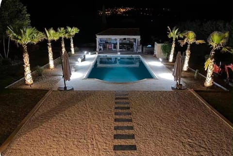 Night, Pool view