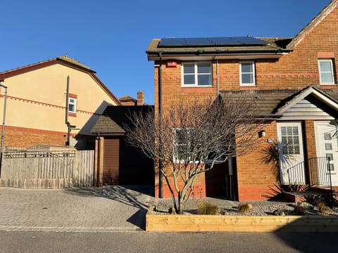 Property building, Neighbourhood, Street view