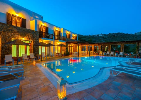 Property building, Lounge or bar