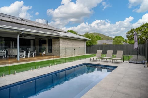 Swimming pool, sunbed