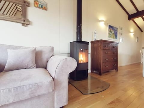 Beach Retreat-3 Bed-Pet friendly-Central location House in Trearddur Bay