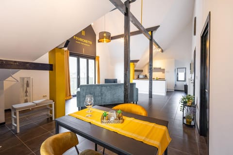 Kitchen or kitchenette, Living room, Dining area