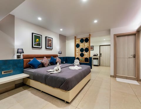 Bed, Living room, Bedroom