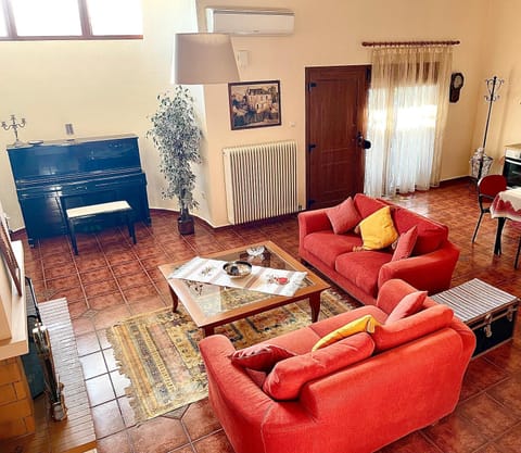 Living room, Seating area