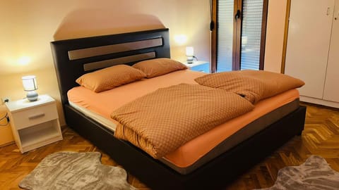 Majdini Clock Tower Apartman Apartment in Podgorica