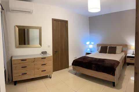 Bed, Photo of the whole room, Bedroom, wardrobe, air conditioner