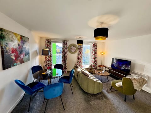 Blueberry Tree Apartment with Free Parking & Near Station Apartment in Cambridge