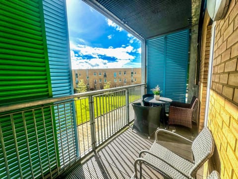 Blueberry Tree Apartment with Free Parking & Near Station Apartment in Cambridge