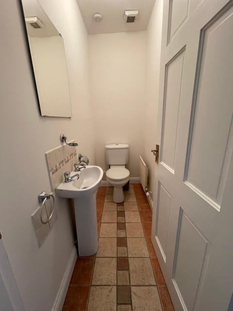 Toilet, Bathroom