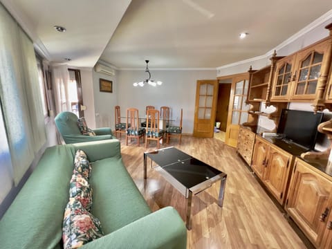 TV and multimedia, Living room, Dining area