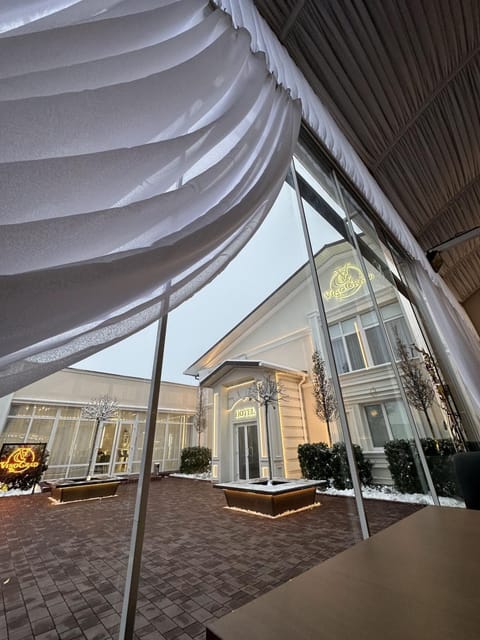 Property building, View (from property/room), Balcony/Terrace