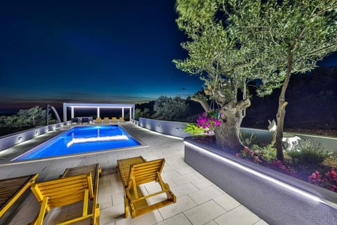 Villa Luka Villa in Šibenik-Knin County, Croatia