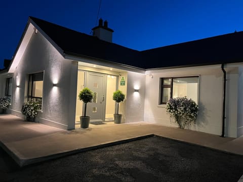 The Hillcrest, Luxury Accommodation in Castleblayney Town House in Northern Ireland