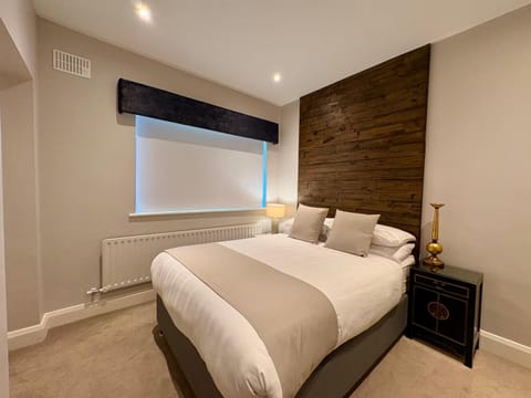 The Hillcrest, Luxury Accommodation in Castleblayney Town House in Northern Ireland