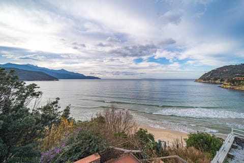 Day, Natural landscape, Beach, Mountain view, Sea view