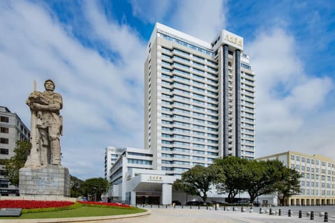 Property building, Day, Landmark view