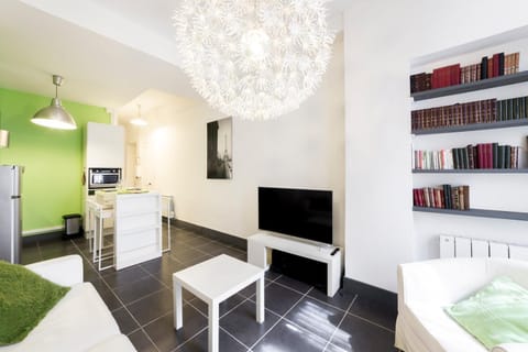 All in Lyon | Charme quartier Montchat Apartment in Vaulx-en-Velin