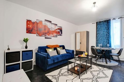 TV and multimedia, Living room, Dining area