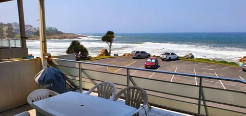 Nearby landmark, Natural landscape, View (from property/room), Balcony/Terrace, Seating area, Beach, Evening entertainment, Sea view