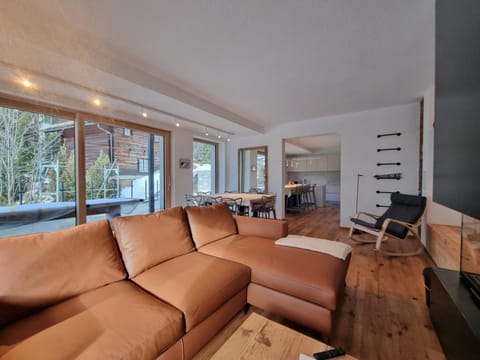 Riverside 1st Floor South Apartment in Saas-Fee