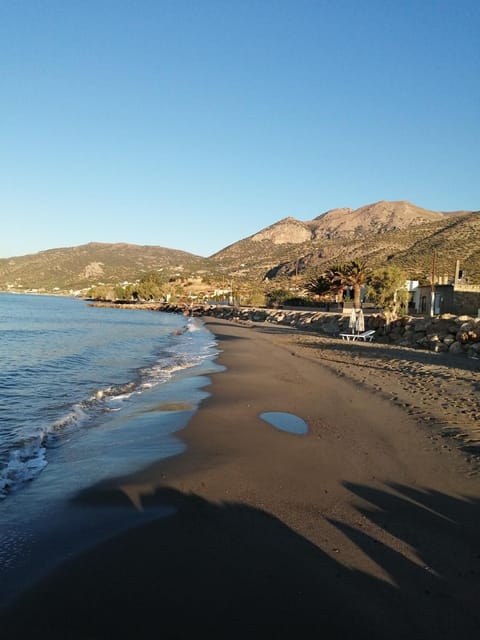 Day, Natural landscape, Beach, Mountain view, Sea view, Sunrise