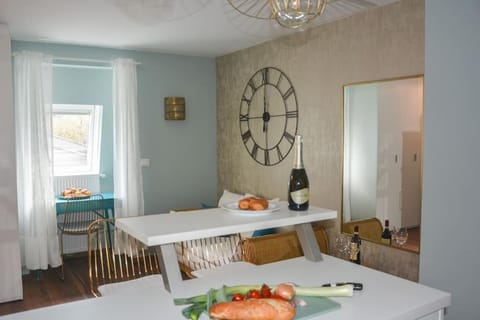 moderne Ferienwohnung Apartment in Merano