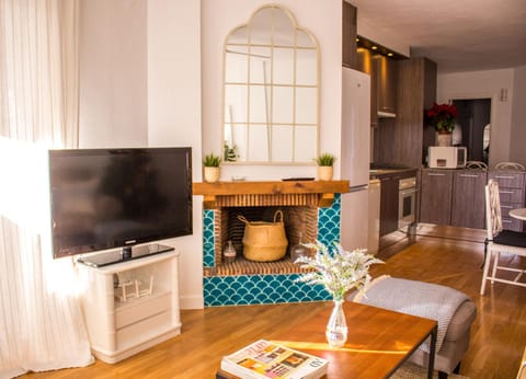 TV and multimedia, Living room, flat iron