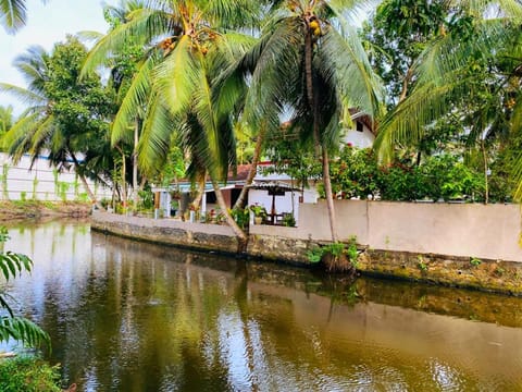 Fishing, Garden, Garden view, River view