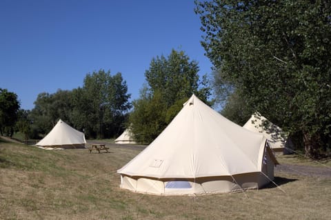 Rivers View Holidays Campground/ 
RV Resort in Stroud District