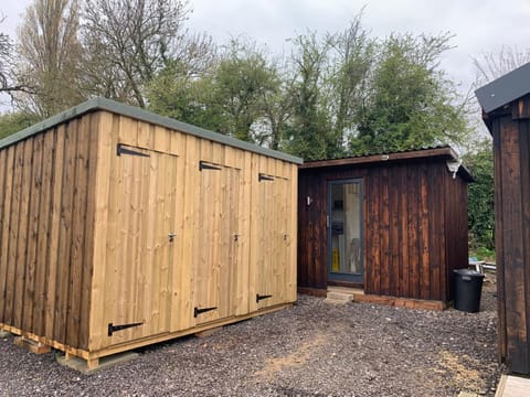 Rivers View Holidays Campground/ 
RV Resort in Stroud District