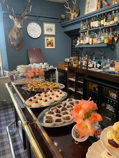 Food and drinks, Food, Drinks