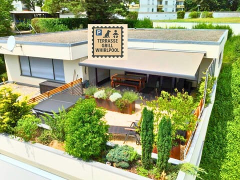 Property building, Day, Garden, Garden view