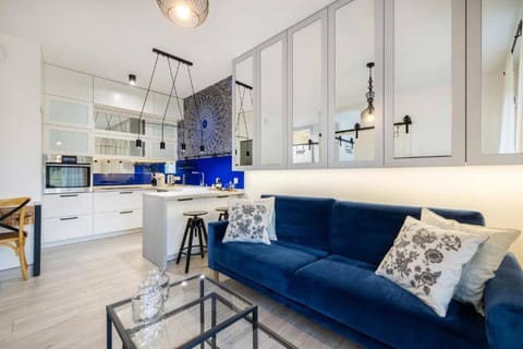 Kitchen or kitchenette, Living room, Seating area, Dining area, minibar, pet friendly, stove