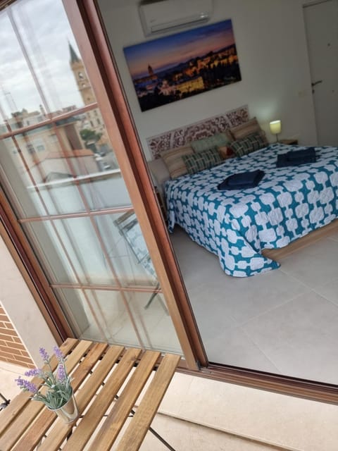 APARTAMENTOS ELEMAR free luggage storage Apartment in Malaga