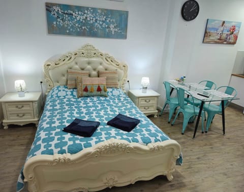 APARTAMENTOS ELEMAR free luggage storage Apartment in Malaga