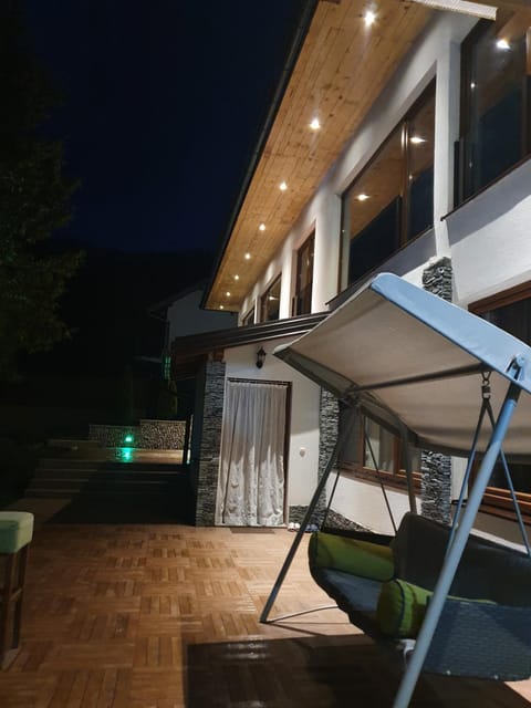 Property building, Seating area