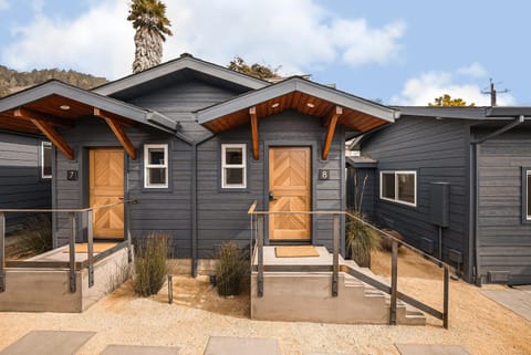 Mini Shortboard Room with a Queen Bed House in Stinson Beach