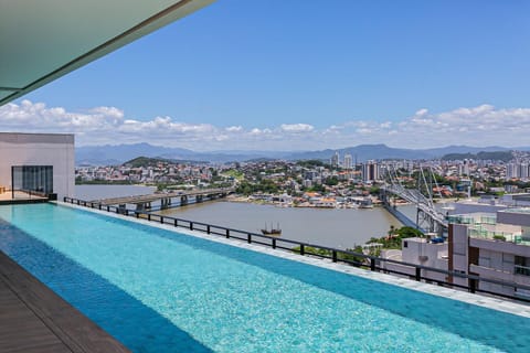 Day, Natural landscape, View (from property/room), City view, Mountain view, Pool view, Swimming pool