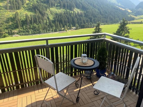 Spring, View (from property/room), Balcony/Terrace, Mountain view