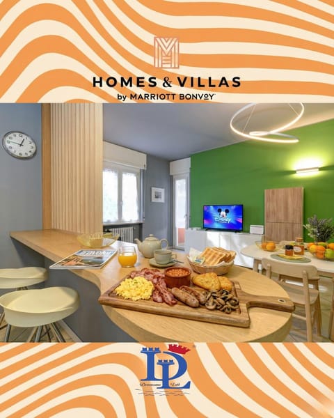 Kitchen or kitchenette, Text overlay
