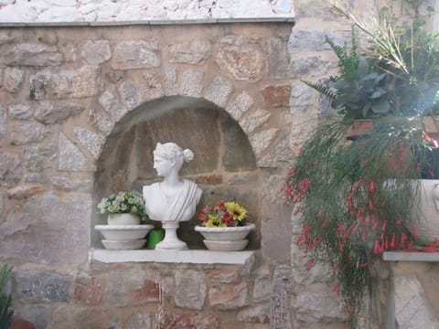 Inner courtyard view