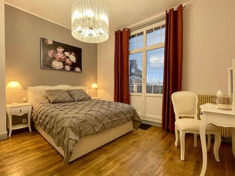 Suites Mana - La Perle des Isles , Superbe maison Art déco avec balnéothérapie Villa in Wallonia, Belgium