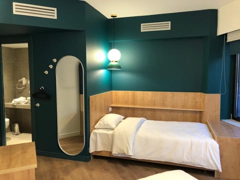 Bed, Photo of the whole room, Decorative detail