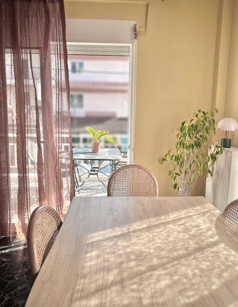 Photo of the whole room, Seating area, Dining area, Bedroom