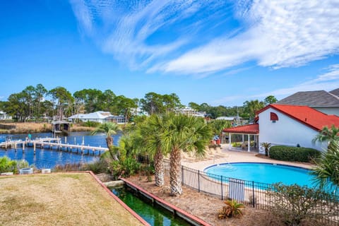 St Thomas Square Villa 414 House in Lower Grand Lagoon