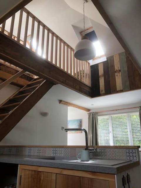 Cosy Rustic Annex in quiet Cornwall Village Apartment in Saint Columb Major